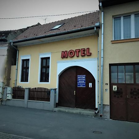 Petofi Motel Cristuru Secuiesc Exterior photo